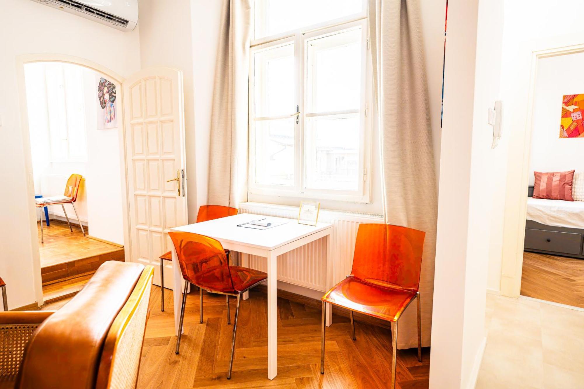 Artsy Loft Downtown 2 Budapest